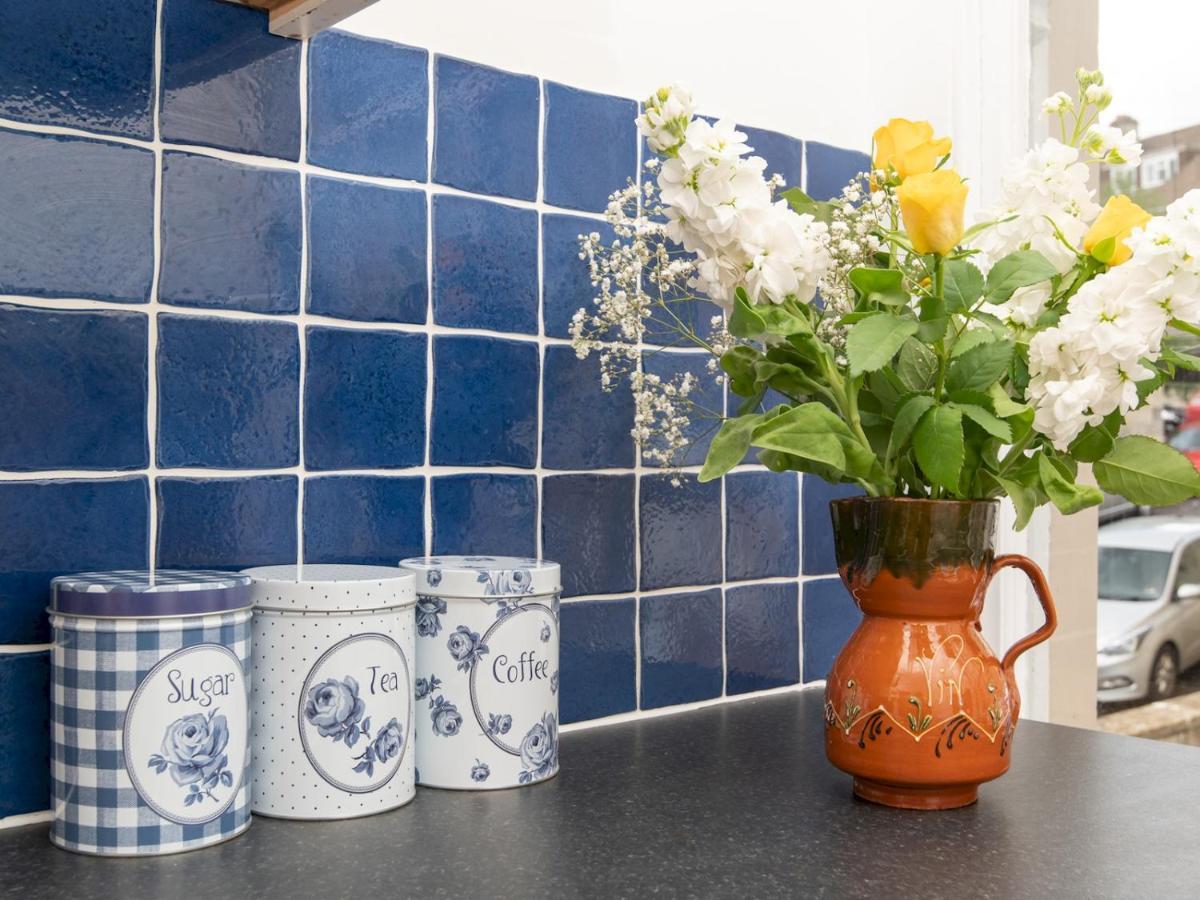 Pass The Keys Stylish 2 Bed Central Bath Apartment With Parking Buitenkant foto