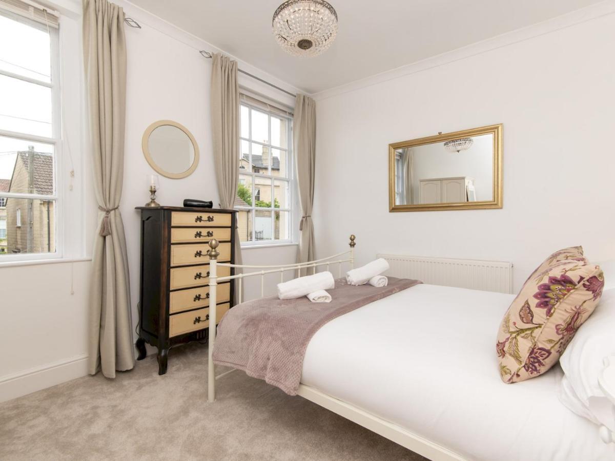 Pass The Keys Stylish 2 Bed Central Bath Apartment With Parking Buitenkant foto