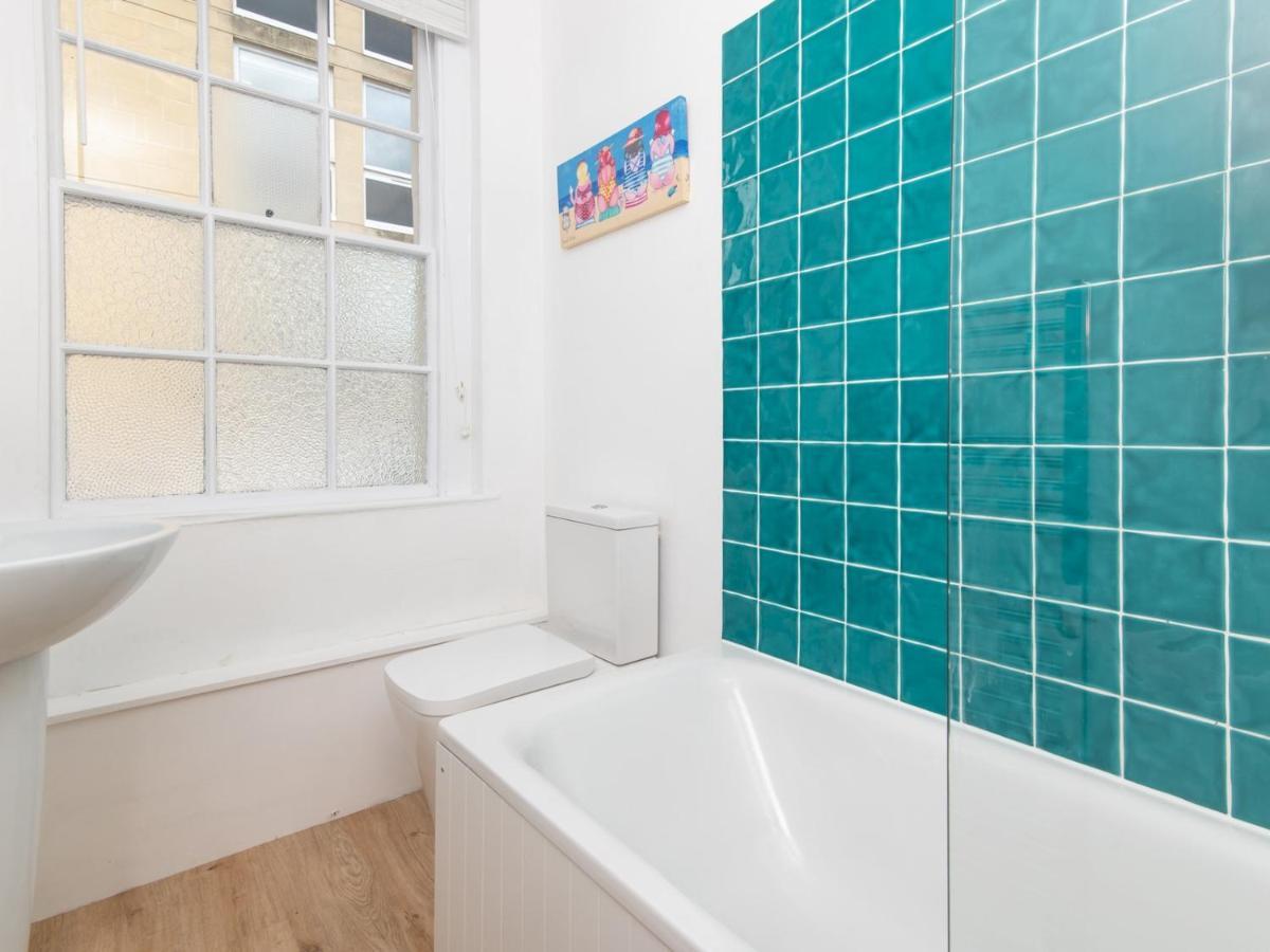 Pass The Keys Stylish 2 Bed Central Bath Apartment With Parking Buitenkant foto