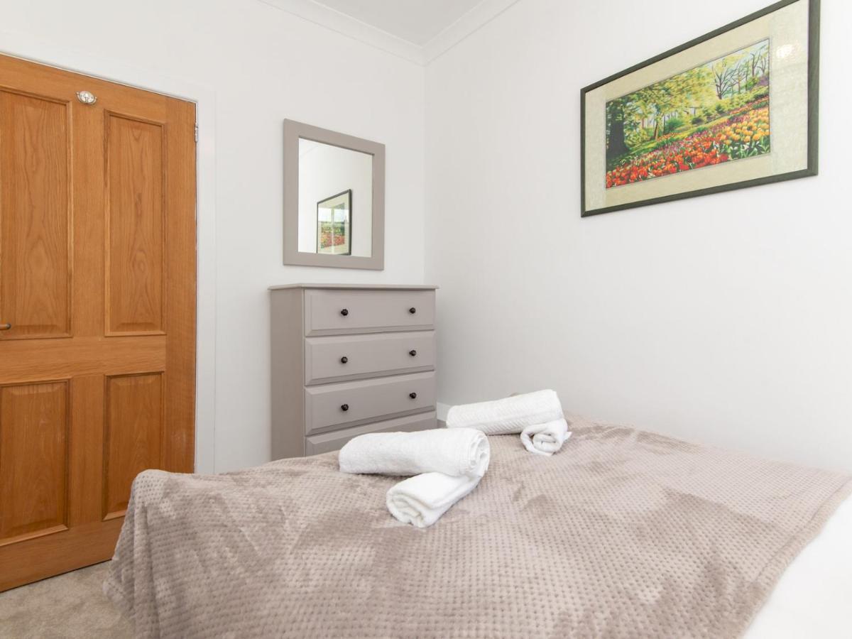 Pass The Keys Stylish 2 Bed Central Bath Apartment With Parking Buitenkant foto